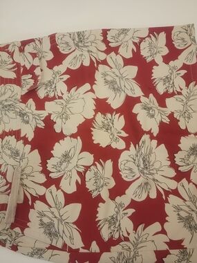 Ann Taylor Women’s Mini Skirt Size 12 White Floral Short Zip Closure Pockets